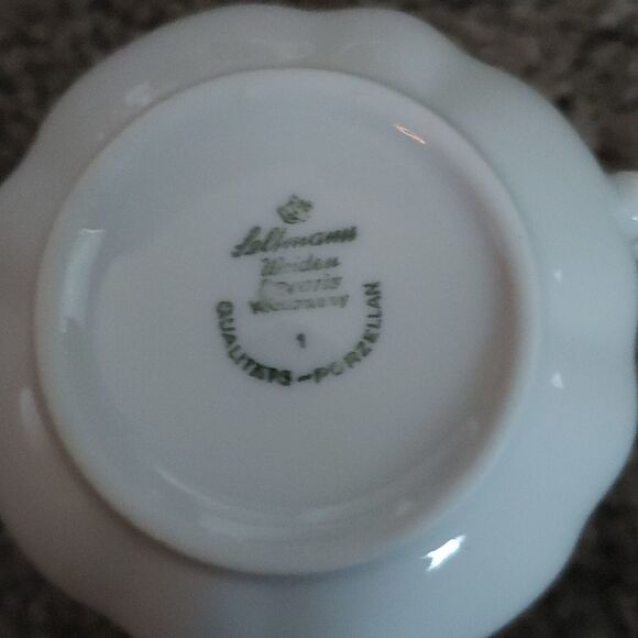 Seltmann Weiden Spulmaschinenfest waldbeere/ forest berries Tea Cup and Saucer - Picture 8 of 8